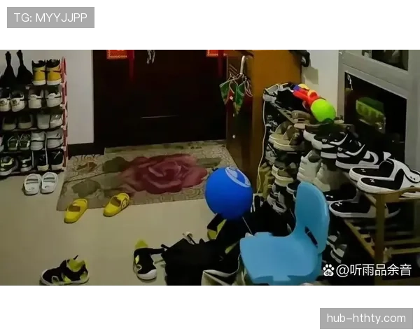孙准浩回家一开门，鞋架上全是名牌，邻居都看傻了！